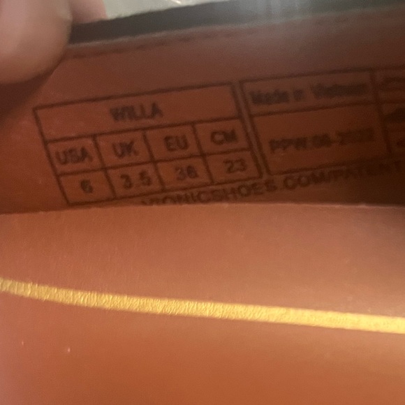 Vionic Willa II black suede flats NEW 6 - Picture 7 of 7